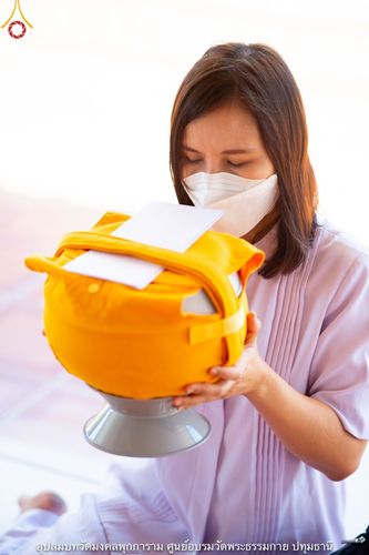 ภาพ No.40365:พิธีตัดปอยผม ปลงผม ขอขมารับผ้าไตรและพิธีบรรพชา ในโครงการอุปสมบท บูชาธรรมมหาปูชนียาจารย์ ประจำปี 2564 ชุดที่ 12