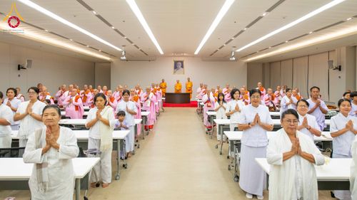ภาพ No.325341:วันที่ 24 เมษายน พ.ศ.2569  หลวงพ่อทัตตชีโว รองเจ้าอาวาสวัดพระธรรมกาย ถวายการต้อนรับและปฏิสันถารคณะแม่ชีชาวเมียนมา