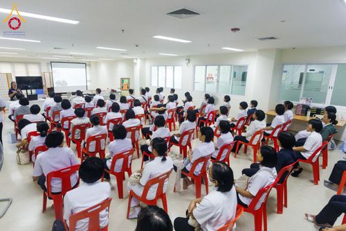 ภาพ No.346200:วันศุกร์ที่ 28 สิงหาคม พ.ศ 2569  บุคลากรใหม่รุ่นที่ 29 เยี่ยมชมศูนย์การแพทย์บุญรักษา ณ วัดพระธรรมกาย