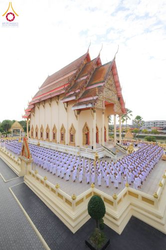 ภาพ No.278538:วันอาทิตย์ที่ 14 ธันวาคม พ.ศ.2568  พิธีเวียนประทักษิณ พิธีวันทาสีมาพระประธาน โครงการบวชบูชาธรรมมหาปูชนียาจารย์ ของศูนย์ปฏิบัติธรรมบุรีรัมย์ ณ วัดกลาง พระอารามหลวง จังหวัดบุรีรัมย์