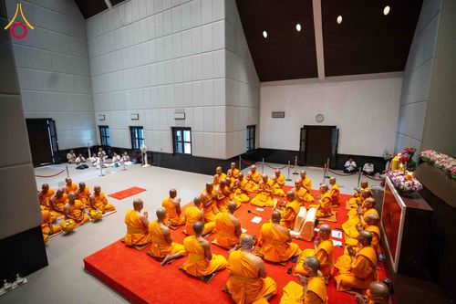 ภาพ No.298236:วันเสาร์ที่ 17 มกราคม พ.ศ. 2569 พิธีบรรพชาอุปสมบท โครงการอุปสมบทหมู่ บูชาธรรมครบ 117 ปี คุณยายอาจารย์มหารัตนอุบาสิกาจันทร์ ขนนกยูง  ณ อุโบสถพระไตรปิฎก วัดพระธรรมกาย