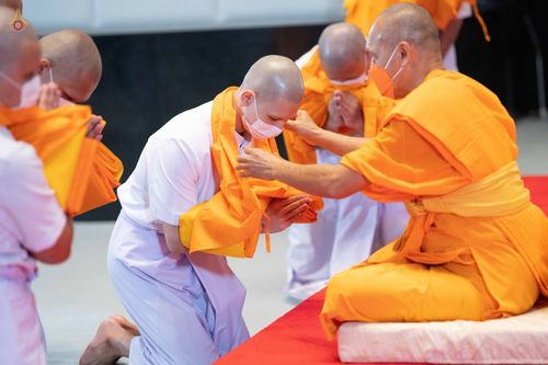 ภาพ No.47672:ประมวลภาพพิธีอุปสมบท โครงการบรรพชาอุปสมบทหมู่ รุ่นเข้าพรรษา 2565