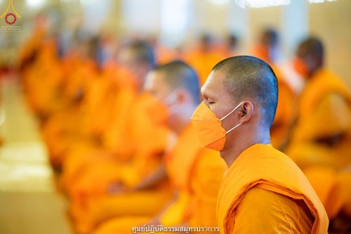 ภาพ No.42082:พิธีตัดปอยผม ปลงผม ขอขมารับผ้าไตรและพิธีบรรพชา ในโครงการอุปสมบท บูชาธรรมมหาปูชนียาจารย์ ประจำปี 2564 ชุดที่ 20