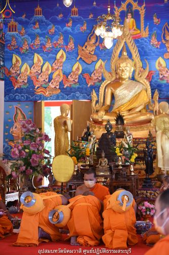 ภาพ No.40104:พิธีตัดปอยผม ปลงผม ขอขมารับผ้าไตรและพิธีบรรพชา ในโครงการอุปสมบท บูชาธรรมมหาปูชนียาจารย์ ประจำปี 2564 ชุดที่ 9