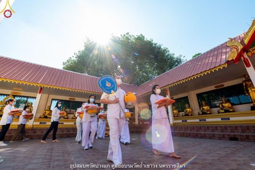 ภาพ No.39886:พิธีตัดปอยผม ปลงผม ขอขมารับผ้าไตรและพิธีบรรพชา ในโครงการอุปสมบท บูชาธรรมมหาปูชนียาจารย์ ประจำปี 2564 ชุดที่ 7