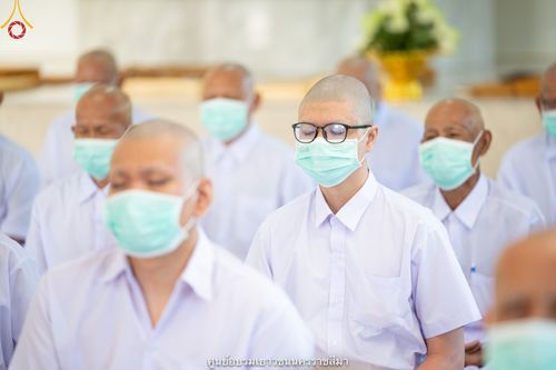 ภาพ No.40284:พิธีตัดปอยผม ปลงผม ขอขมารับผ้าไตรและพิธีบรรพชา ในโครงการอุปสมบท บูชาธรรมมหาปูชนียาจารย์ ประจำปี 2564 ชุดที่ 11