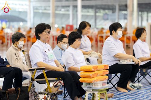 ภาพ No.306231:วันที่ 30 มกราคม พ.ศ. 2569 พิธีถวายภัตตาหารเป็นสังฆทาน แด่พระธรรมยาตรา ณ วัดพระธรรมกาย  จังหวัดปทุมธานี ในโครงการธรรมยาตรา กตัญญูบูชา มหาปูชนียาจารย์ พระมงคลเทพมุนี(สด จนฺทสโร) พระผู้ปราบมาร อนุสรณ์สถาน 7 แห่ง ปีที่ 14