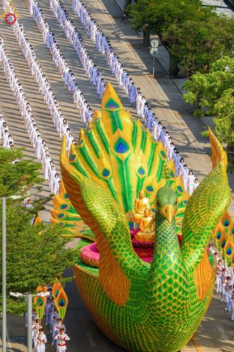 ภาพ No.43238:พิธีอัญเชิญมยุรนาวากาศ บูชาธรรมมหาปูชนียาจารย์ วันพฤหัสบดีที่ 3 กุมภาพันธ์ พ.ศ. 2565