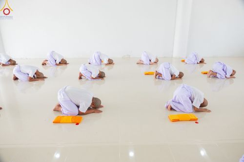 ภาพ No.44605:ประมวลภาพพิธีบรรพชา โครงการบรรพชาสามเณรฟื้นฟูพระพุทธศาสนาทั่วไทย ณ ศูนย์ปฎิบัติธรรมสมุทรปราการ