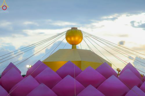 ภาพ No.52553:ประมวลภาพวันคล้ายวันเกิดครบรอบ 138 ปี พระมงคลเทพมุนี (สด จนฺทสโร) พระผู้ปราบมาร ชุดที่ 2