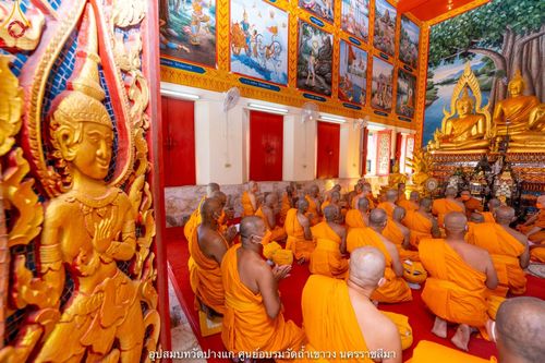 ภาพ No.39892:พิธีตัดปอยผม ปลงผม ขอขมารับผ้าไตรและพิธีบรรพชา ในโครงการอุปสมบท บูชาธรรมมหาปูชนียาจารย์ ประจำปี 2564 ชุดที่ 7