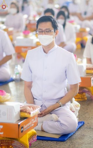 ภาพ No.48203:ประมวลภาพพิธีถวายผ้าอาบน้ำฝน และประทีปโคมไฟ เนื่องในวันอาสาฬหบูชา ประจำปี 2565