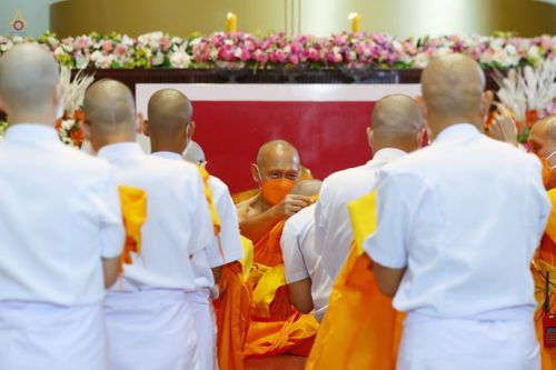 ภาพ No.47673:ประมวลภาพพิธีอุปสมบท โครงการบรรพชาอุปสมบทหมู่ รุ่นเข้าพรรษา 2565