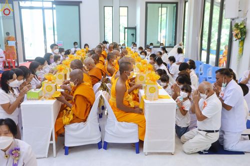 ภาพ No.50223:ประมวลภาพพิธีถวายมหาสังฆทาน 77 วัด ฉลองครบรอบ 7 ปี ศูนย์ปฏิบัติธรรมพัทลุง