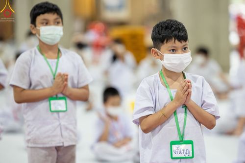 ภาพ No.43982:ประมวลภาพพิธีปลงผม โครงการบรรพชาสามเณรฟื้นฟูพระพุทธศาสนาทั่วไทย ณ ศูนย์อบรมวัดพระธรรมกาย