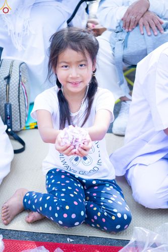 ภาพ No.287710:วันที่ 3 มกราคม พ.ศ. 2569 พิธีต้อนรับพระธรรมยาตรา ครั้งที่ 2 (ภาพชุดที่ 2) ในโครงการธรรมยาตรา กตัญญูบูชา มหาปูชนียาจารย์ พระมงคลเทพมุนี(สด จนฺทสโร) พระผู้ปราบมาร อนุสรณ์สถาน 7 แห่ง ปีที่ 14 ณ อนุสรณ์สถานมหาวิหารพระมงคลเทพมุนี (โลตัสแลนด์) อ.สองพี่น้อง จ.