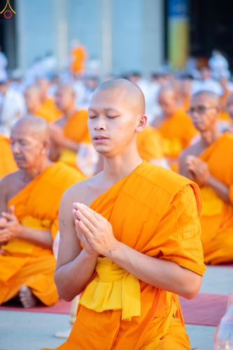 ภาพ No.307443:วันที่ 31 มกราคม พ.ศ. 2569 พิธีจุดประทีปธรรมถวายเป็นพุทธบูชา  และบูชาธรรมมหาปูชนียาจารย์ (ภาพชุดที่ 2) ณ วัดพระธรรมกาย ปทุมธานี ในโครงการธรรมยาตรา กตัญญูบูชา มหาปูชนียาจารย์ พระมงคลเทพมุนี(สด จนฺทสโร) พระผู้ปราบมาร อนุสรณ์สถาน 7 แห่ง ปีที่ 14