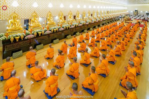 ภาพ No.42086:พิธีตัดปอยผม ปลงผม ขอขมารับผ้าไตรและพิธีบรรพชา ในโครงการอุปสมบท บูชาธรรมมหาปูชนียาจารย์ ประจำปี 2564 ชุดที่ 20