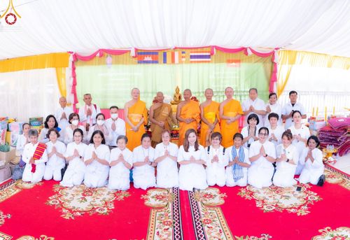 ภาพ No.48464:ประมวลภาพประธานมูลนิธิธรรมกายถวายเทียนพรรษา 43 วัด ในเขตจังหวัดไพลิน ประเทศกัมพูชา