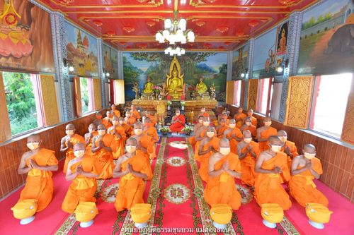 ภาพ No.40025:พิธีตัดปอยผม ปลงผม ขอขมารับผ้าไตรและพิธีบรรพชา ในโครงการอุปสมบท บูชาธรรมมหาปูชนียาจารย์ ประจำปี 2564 ชุดที่ 8