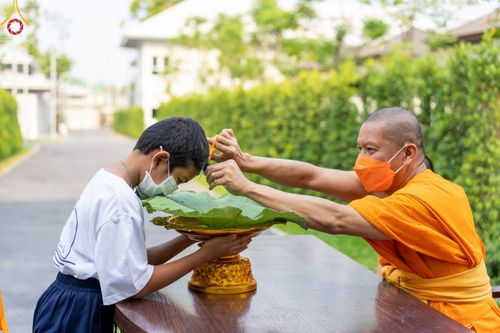 ภาพ No.44473:ประมวลภาพพิธีปลงผม โครงการบรรพชาสามเณรหน่อแก้วเปรียญธรรมรุ่นที่ 10