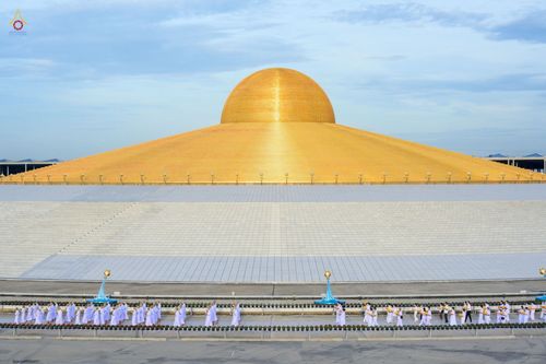 ภาพ No.47549:ประมวลภาพพิธีขอขมาและมอบผ้าไตร โครงการบรรพชาอุปสมบทหมู่ รุ่นเข้าพรรษา 2565