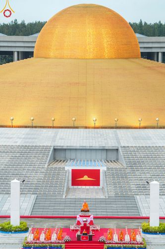 ภาพ No.52555:ประมวลภาพวันคล้ายวันเกิดครบรอบ 138 ปี พระมงคลเทพมุนี (สด จนฺทสโร) พระผู้ปราบมาร ชุดที่ 2