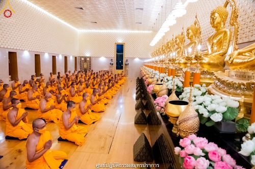 ภาพ No.42089:พิธีตัดปอยผม ปลงผม ขอขมารับผ้าไตรและพิธีบรรพชา ในโครงการอุปสมบท บูชาธรรมมหาปูชนียาจารย์ ประจำปี 2564 ชุดที่ 20