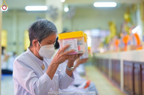 ภาพ No.40954:พิธีตัดปอยผม ปลงผม ขอขมารับผ้าไตรและพิธีบรรพชา ในโครงการอุปสมบท บูชาธรรมมหาปูชนียาจารย์ ประจำปี 2564 ชุดที่ 18