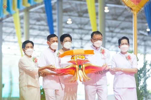 ภาพ No.38768:พิธีทอดกฐินสามัคคี ณ สภาธรรมกายสากล วัดพระธรรมกาย