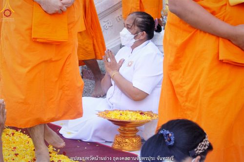 ภาพ No.40190:พิธีตัดปอยผม ปลงผม ขอขมารับผ้าไตรและพิธีบรรพชา ในโครงการอุปสมบท บูชาธรรมมหาปูชนียาจารย์ ประจำปี 2564 ชุดที่ 10