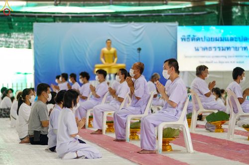 ภาพ No.47474:ประมวลภาพพิธีตัดปอยผม โครงการบรรพชาอุปสมบทหมู่ รุ่นเข้าพรรษา 2565