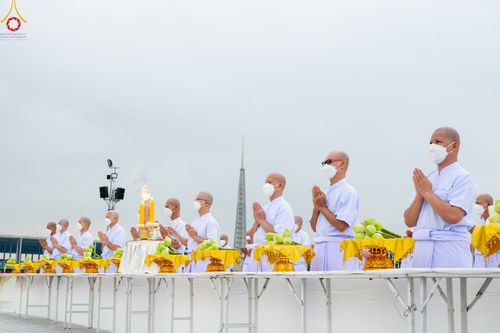 ภาพ No.51021:ประมวลภาพพิธีบรรพชาอุปสมบท โครงการบรรพชาอุปสมบทหมู่ รุ่นวันครูวิชชาธรรมกาย ปีพุทธศักราช 2565