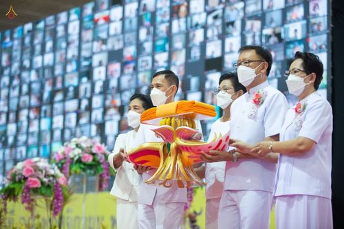 ภาพ No.38771:พิธีทอดกฐินสามัคคี ณ สภาธรรมกายสากล วัดพระธรรมกาย