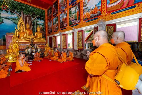 ภาพ No.39891:พิธีตัดปอยผม ปลงผม ขอขมารับผ้าไตรและพิธีบรรพชา ในโครงการอุปสมบท บูชาธรรมมหาปูชนียาจารย์ ประจำปี 2564 ชุดที่ 7