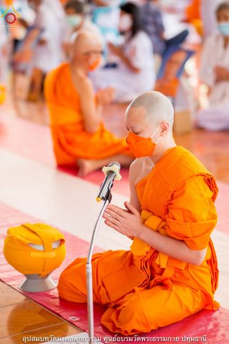 ภาพ No.40368:พิธีตัดปอยผม ปลงผม ขอขมารับผ้าไตรและพิธีบรรพชา ในโครงการอุปสมบท บูชาธรรมมหาปูชนียาจารย์ ประจำปี 2564 ชุดที่ 12