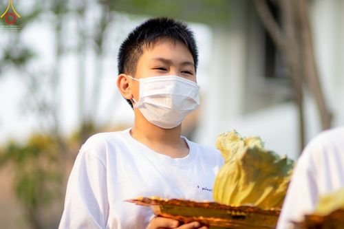 ภาพ No.44474:ประมวลภาพพิธีปลงผม โครงการบรรพชาสามเณรหน่อแก้วเปรียญธรรมรุ่นที่ 10