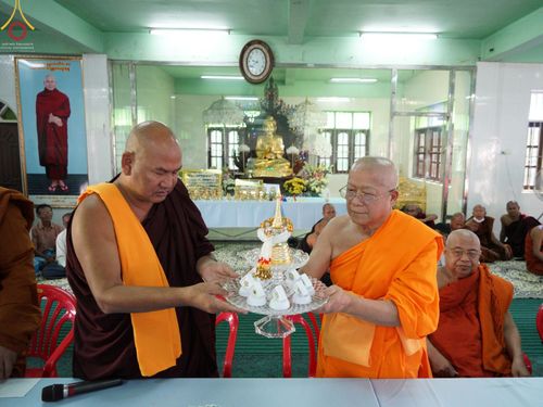 ภาพ No.57406:ประมวลภาพพิธีประดิษฐานพระบรมสารีริกธาตุพระเจดีย์ราชาธิราชมุนี ณ วัดอองเซยามิน ประเทศเมียนมาร์