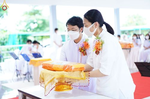 ภาพ No.50574:ประมวลภาพพิธีทอดผ้าป่าระบบไฟฟ้าถาวร ณ ศูนย์ปฏิบัติธรรมพระมงคลเทพมุนี