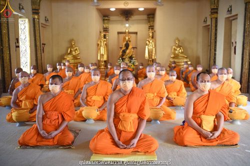 ภาพ No.40107:พิธีตัดปอยผม ปลงผม ขอขมารับผ้าไตรและพิธีบรรพชา ในโครงการอุปสมบท บูชาธรรมมหาปูชนียาจารย์ ประจำปี 2564 ชุดที่ 9