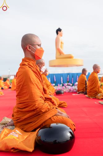 ภาพ No.49500:ประมวลภาพพิธีตักบาตรพระสงฆ์ 1,091 รูป เนื่องในวันแม่แห่งชาติ ณ ตลาดจัมโบ้ ชุดที่ 1