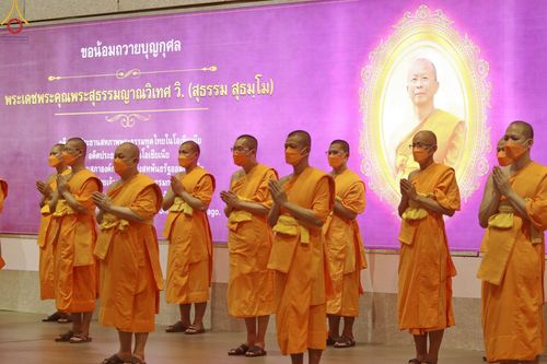 ภาพ No.48509:ประมวลภาพพิธีรับร่างนักสร้างบารมี พระเดชพระคุณพระสุธรรมญาณวิเทศ วิ. (สุธรรม สุธมฺโม)