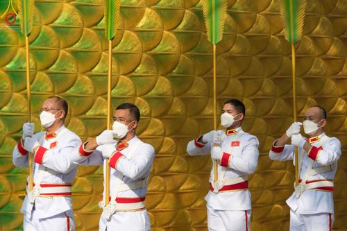 ภาพ No.43240:พิธีอัญเชิญมยุรนาวากาศ บูชาธรรมมหาปูชนียาจารย์ วันพฤหัสบดีที่ 3 กุมภาพันธ์ พ.ศ. 2565