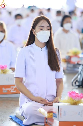 ภาพ No.48207:ประมวลภาพพิธีถวายผ้าอาบน้ำฝน และประทีปโคมไฟ เนื่องในวันอาสาฬหบูชา ประจำปี 2565