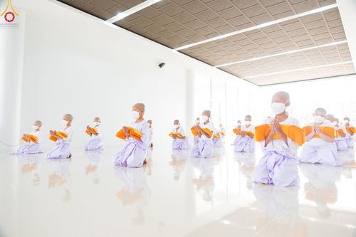 ภาพ No.44602:ประมวลภาพพิธีบรรพชา โครงการบรรพชาสามเณรฟื้นฟูพระพุทธศาสนาทั่วไทย ณ ศูนย์ปฎิบัติธรรมสมุทรปราการ