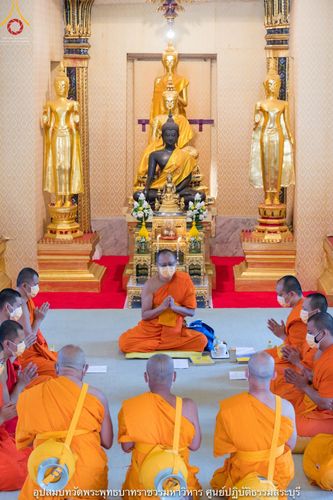 ภาพ No.40111:พิธีตัดปอยผม ปลงผม ขอขมารับผ้าไตรและพิธีบรรพชา ในโครงการอุปสมบท บูชาธรรมมหาปูชนียาจารย์ ประจำปี 2564 ชุดที่ 9