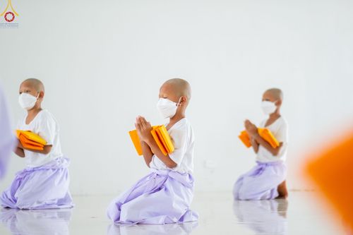 ภาพ No.44607:ประมวลภาพพิธีบรรพชา โครงการบรรพชาสามเณรฟื้นฟูพระพุทธศาสนาทั่วไทย ณ ศูนย์ปฎิบัติธรรมสมุทรปราการ