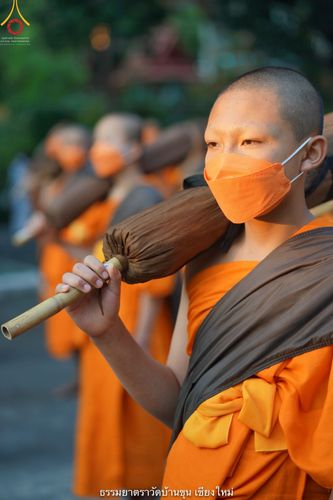 ภาพ No.39968:คณะพระภิกษุ - สามเณร วัดบ้านขุนกว่า ๓๐๐ รูป เดินธรรมยาตราฉลองแชมป์บาลี ๒๕๖๔