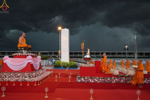 ภาพ No.52559:ประมวลภาพวันคล้ายวันเกิดครบรอบ 138 ปี พระมงคลเทพมุนี (สด จนฺทสโร) พระผู้ปราบมาร ชุดที่ 2