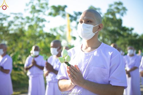 ภาพ No.40879:พิธีตัดปอยผม ปลงผม ขอขมารับผ้าไตรและพิธีบรรพชา ในโครงการอุปสมบท บูชาธรรมมหาปูชนียาจารย์ ประจำปี 2564 ชุดที่ 17